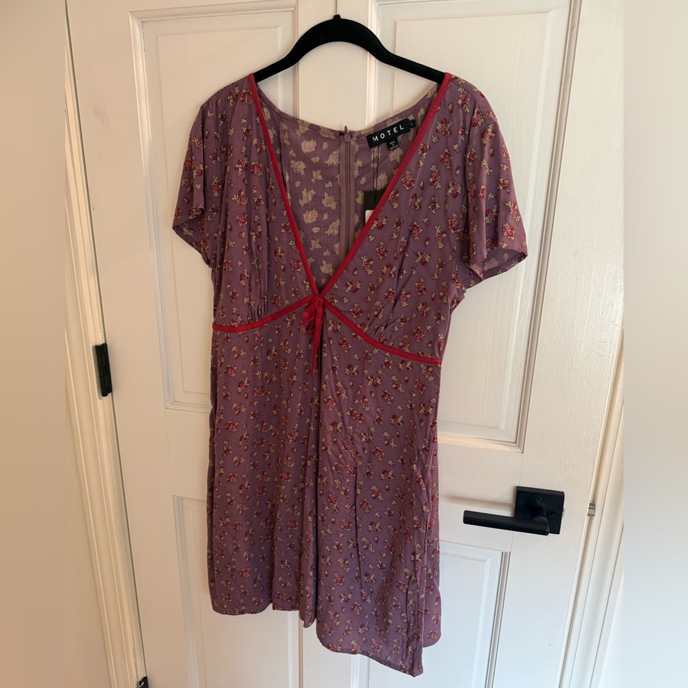 NWT Motel Vaiso Mini Dress In Flowing Rose Deep Purple, Size Large